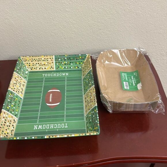 🏈🏈Football Stadium Serving Tray and 20 Food Baskets - Picture 1 of 7